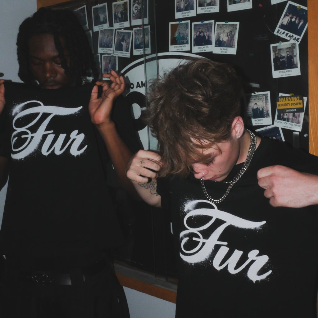 BLACK LOGO TEE